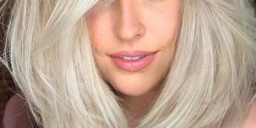 Многослойные стрижки на средние волосы и модные техники окрашивания