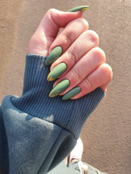Зеленый дизайн ногтей