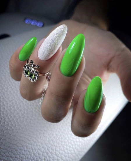 Фото новинки красивого дизайна ногтей из Инстаграм