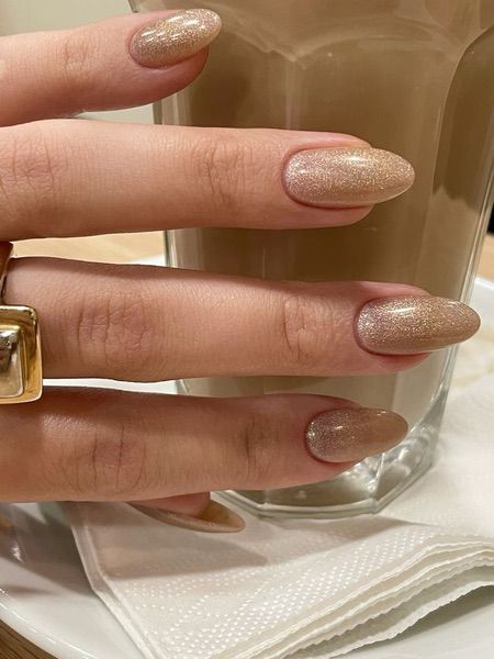 Золотой маникюр