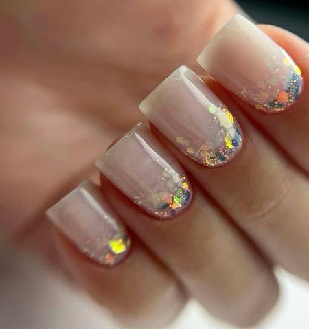 Маникюр с блестками