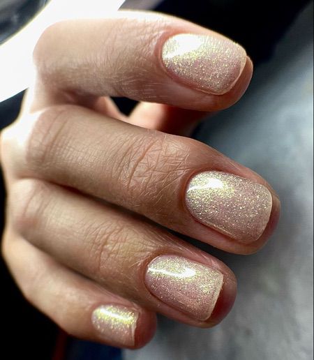 Золотой маникюр