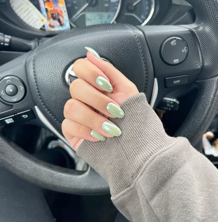 Весенний дизайн ногтей